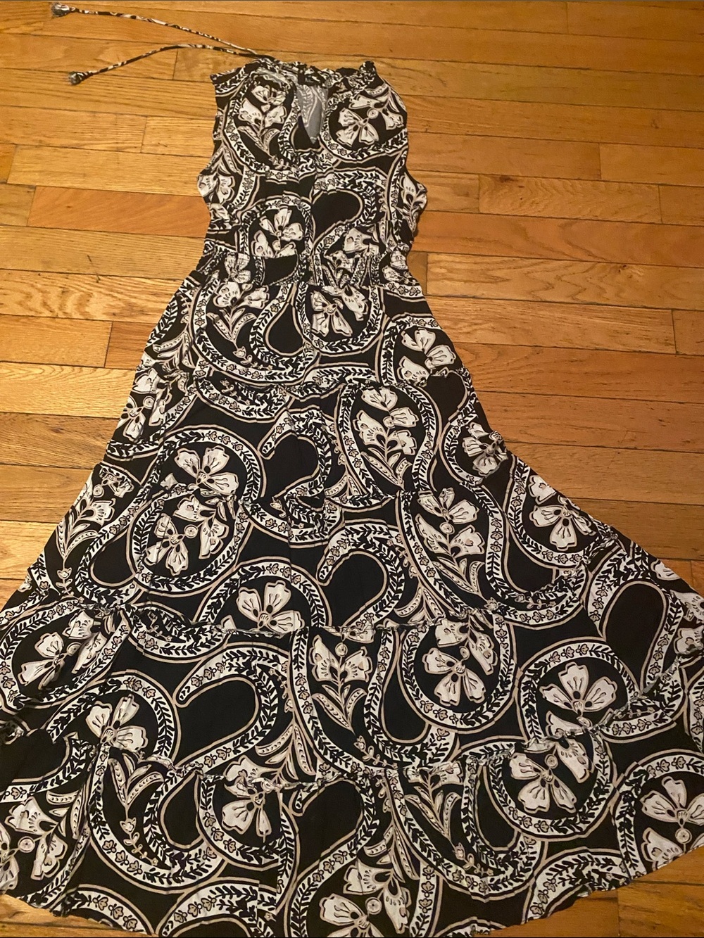 MSK Black & White Paisley Floral Maxi Dress